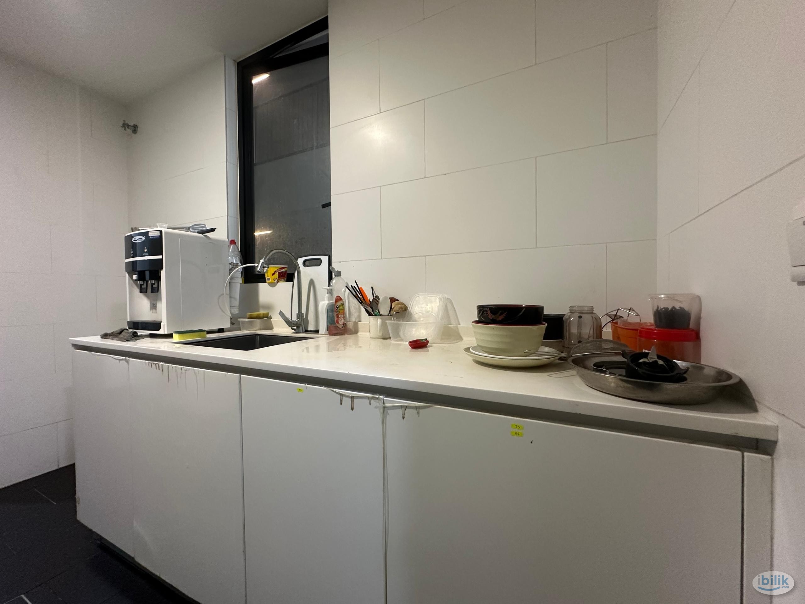 Middle Room at SQWhere, Sungai Buloh - Image 4