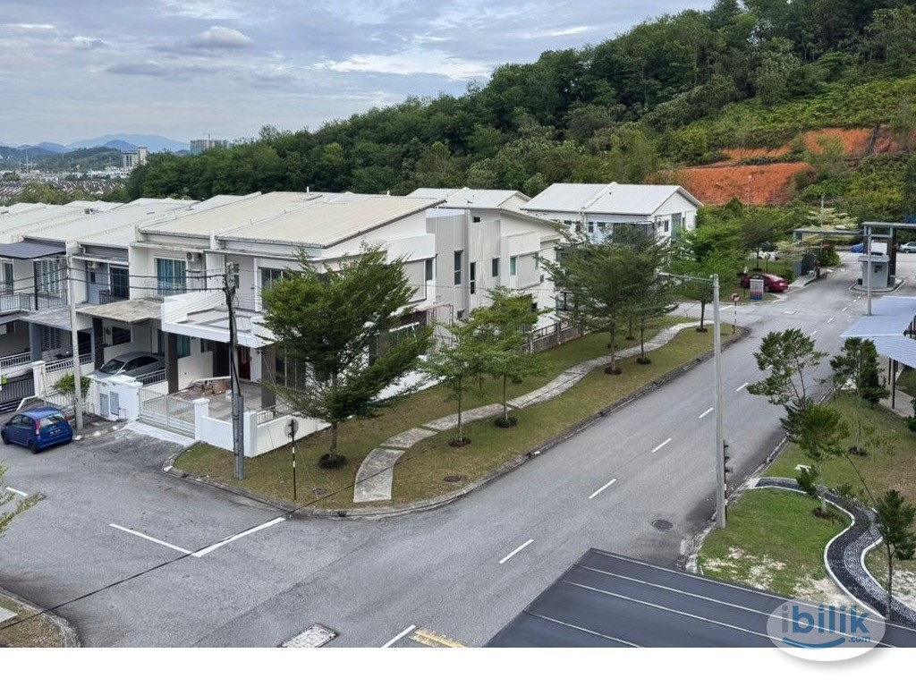 Female room for rent in ipoh - Image 3