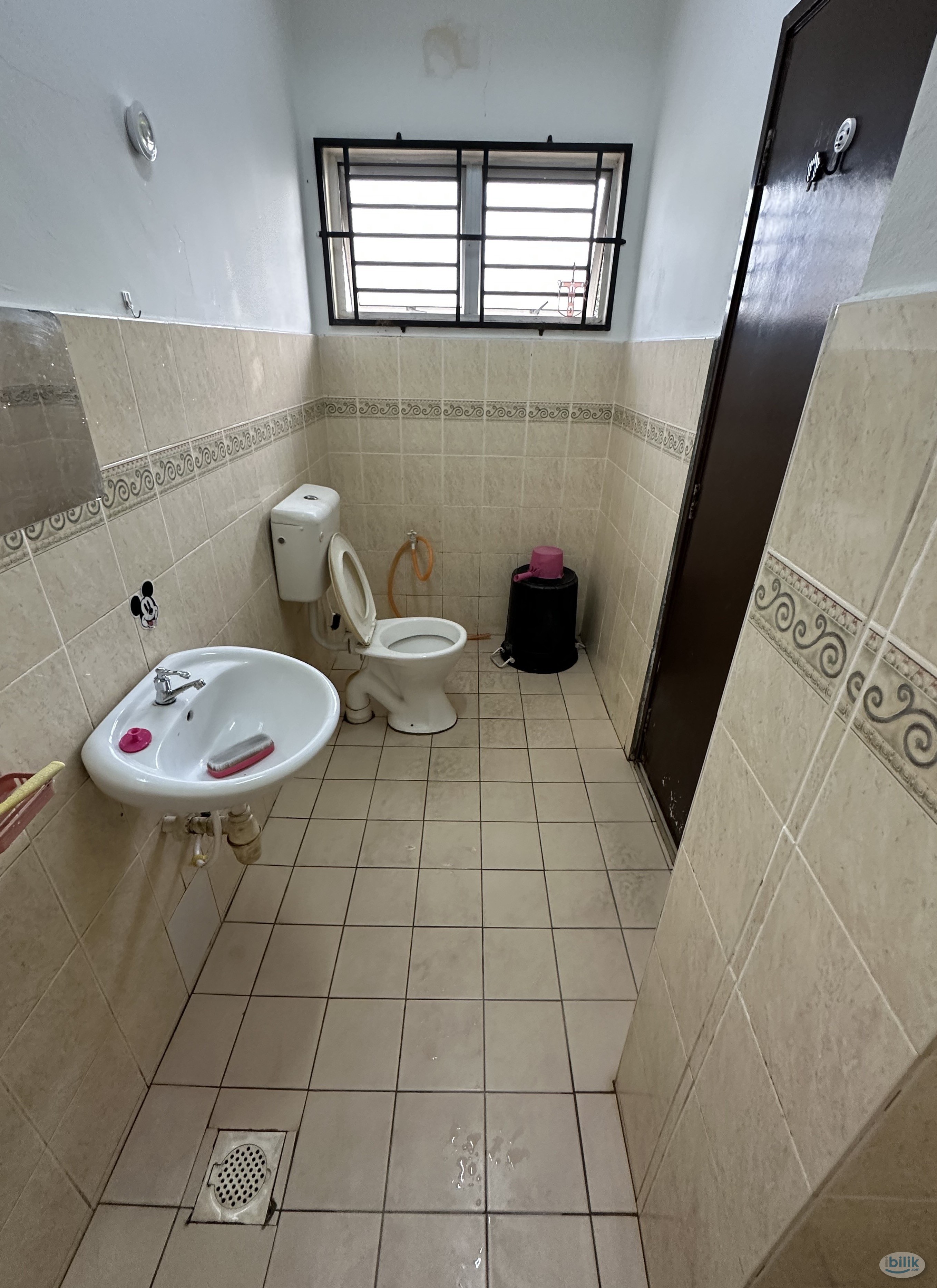 Master Room at Bandar Puncak Alam, Kuala Selangor - Image 2
