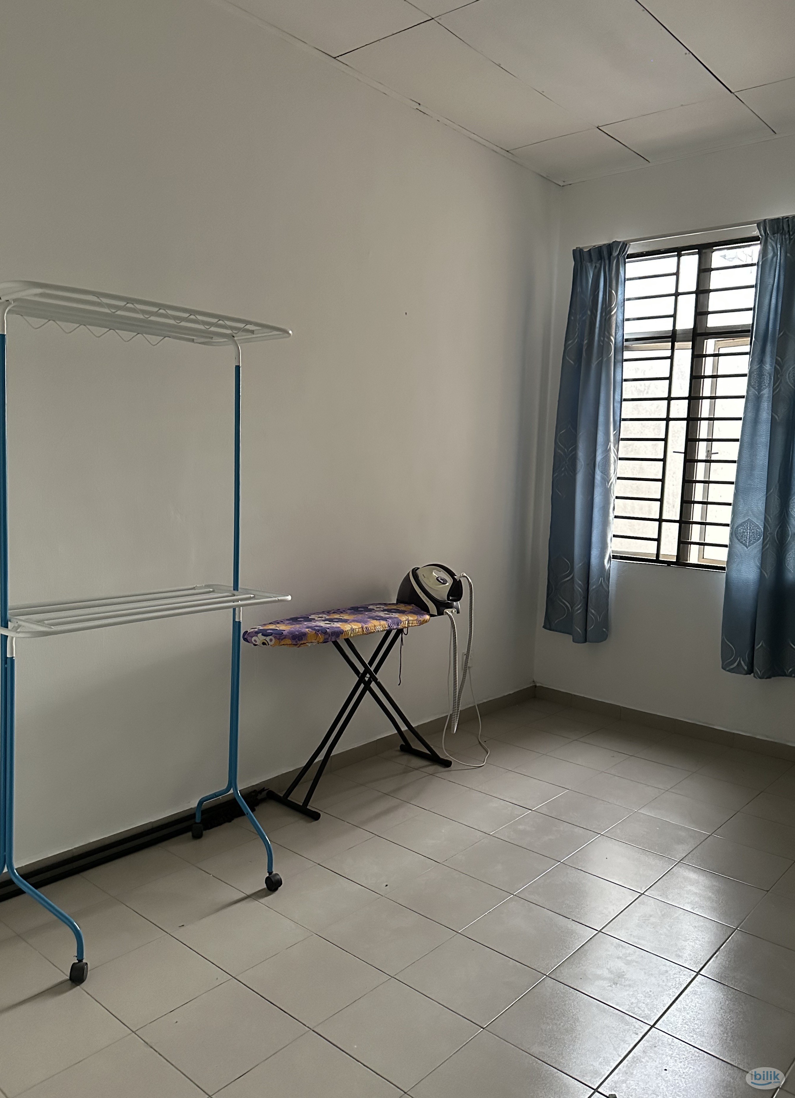 Master Room at Bandar Puncak Alam, Kuala Selangor - Image 1