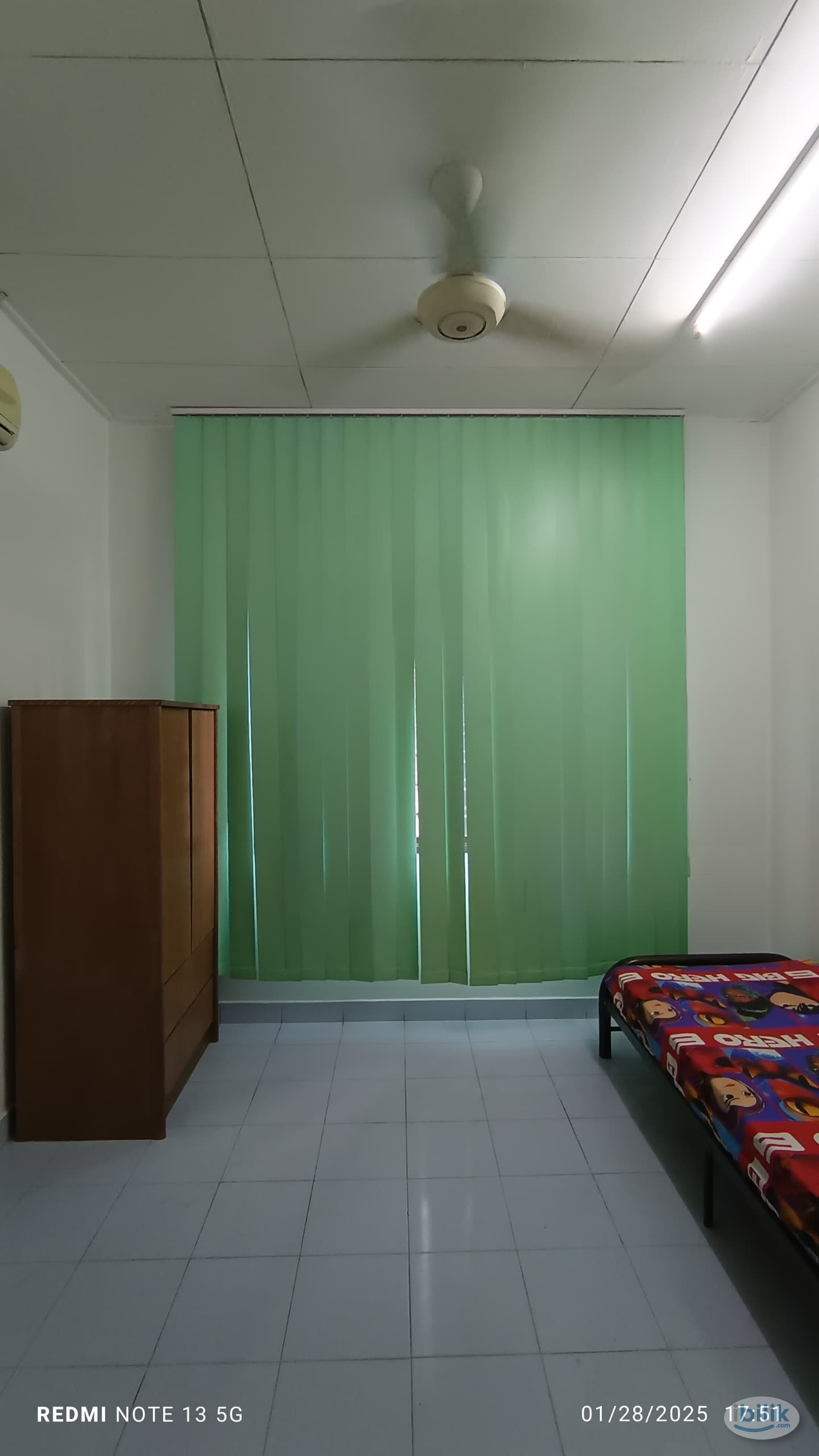 Middle Room at BK5, Bandar Kinrara - Image 1