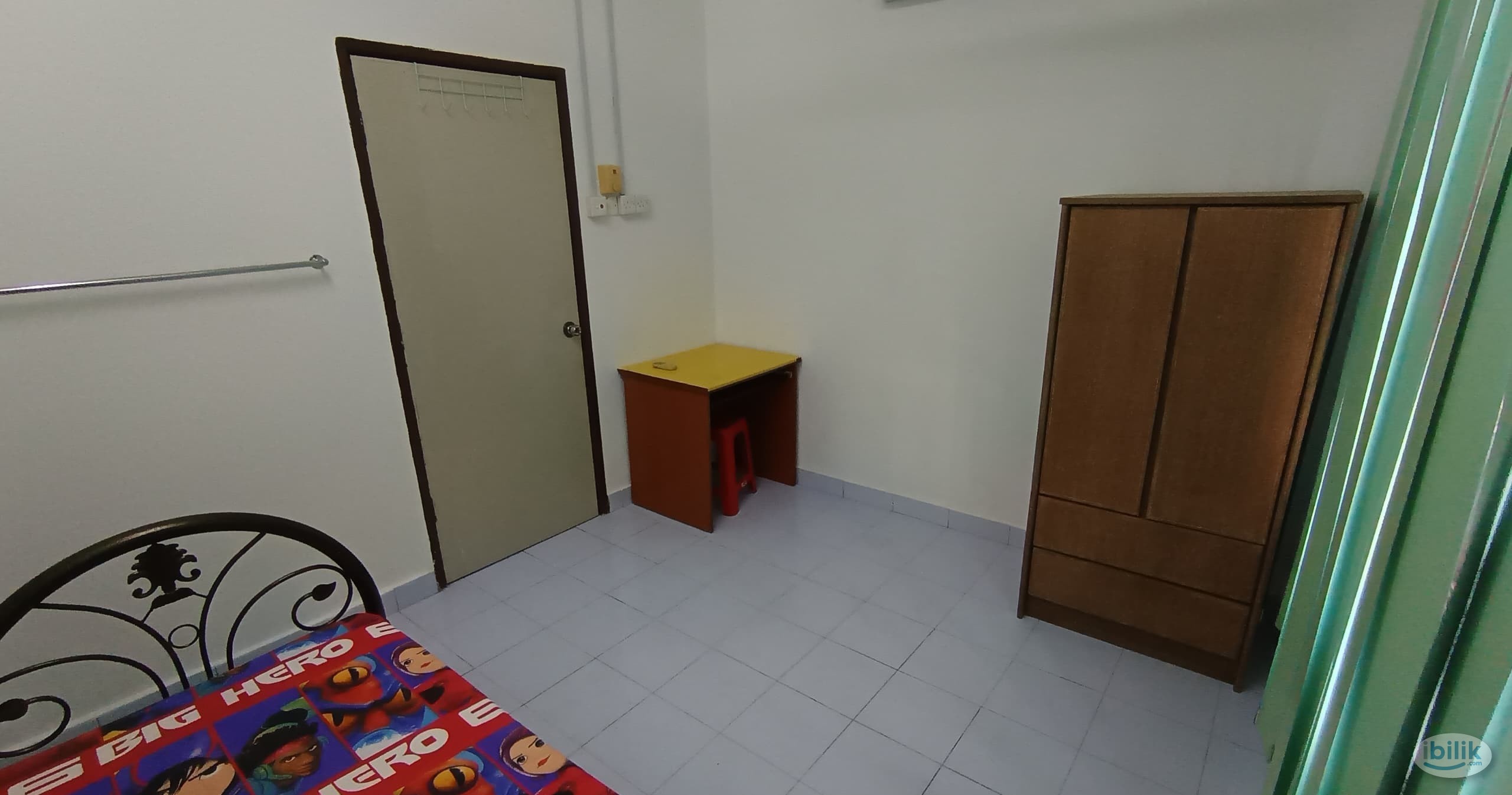 Middle Room at BK5, Bandar Kinrara - Image 2