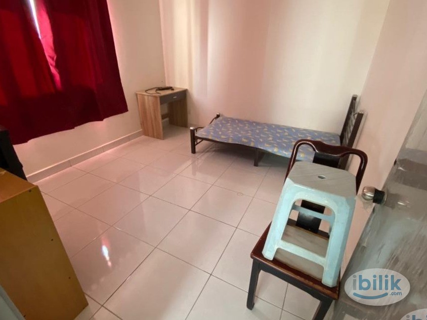 Fully furnish Medium Room for rent-BandarBotanic/BukitTinggi - Image 3