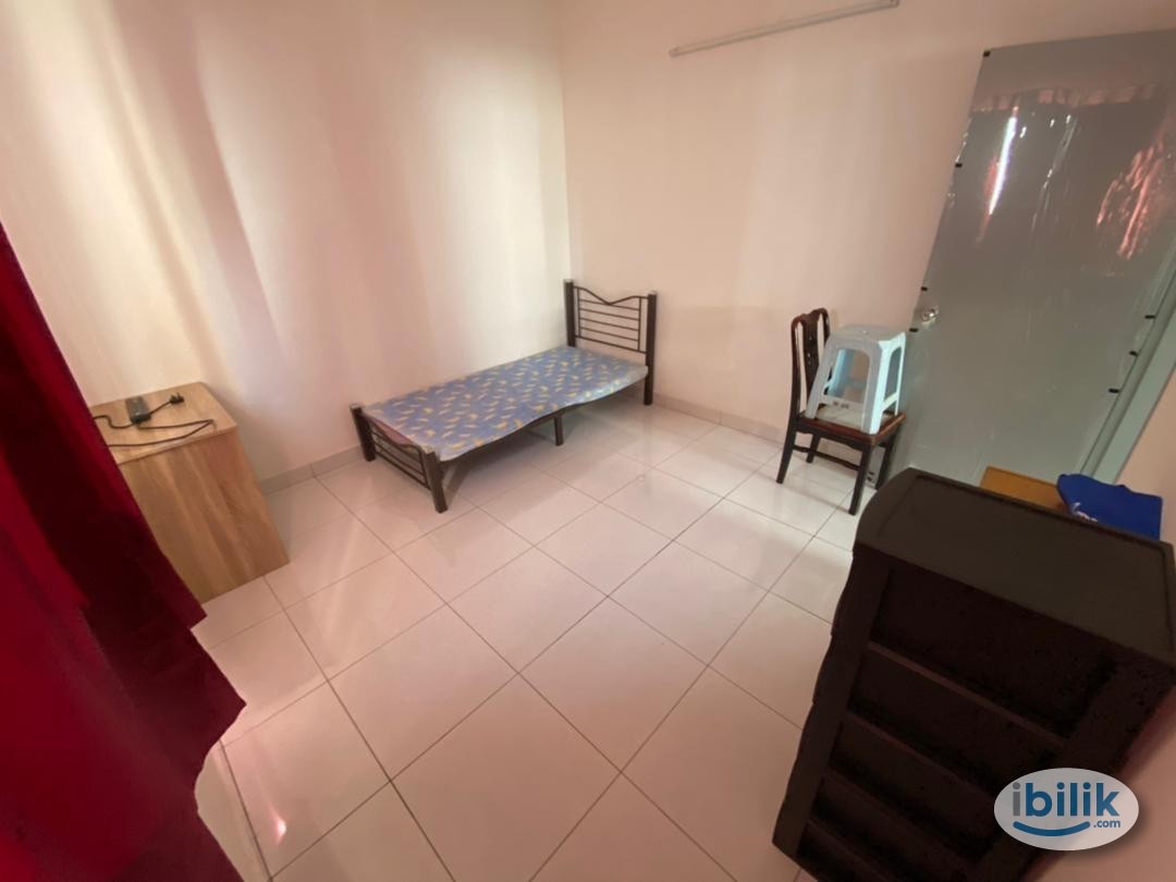Fully furnish Medium Room for rent-BandarBotanic/BukitTinggi - Image 4