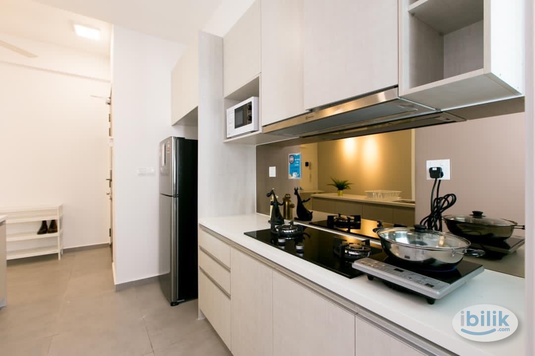 Budget Middle Room – Worth It near by KL Eco City, Kuala Lumpur - Image 1