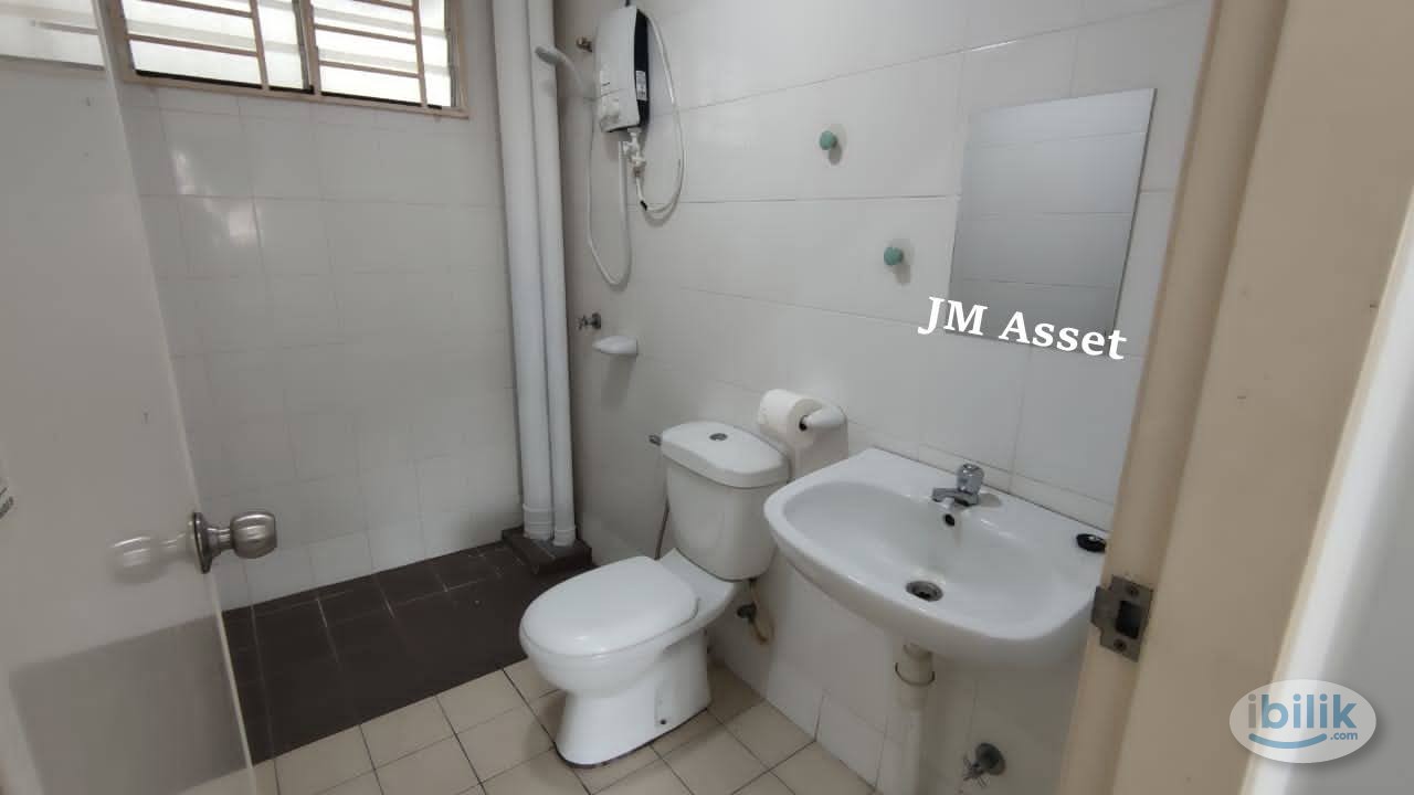 Middle Room at Seri Jati, Setia Alam - Image 3