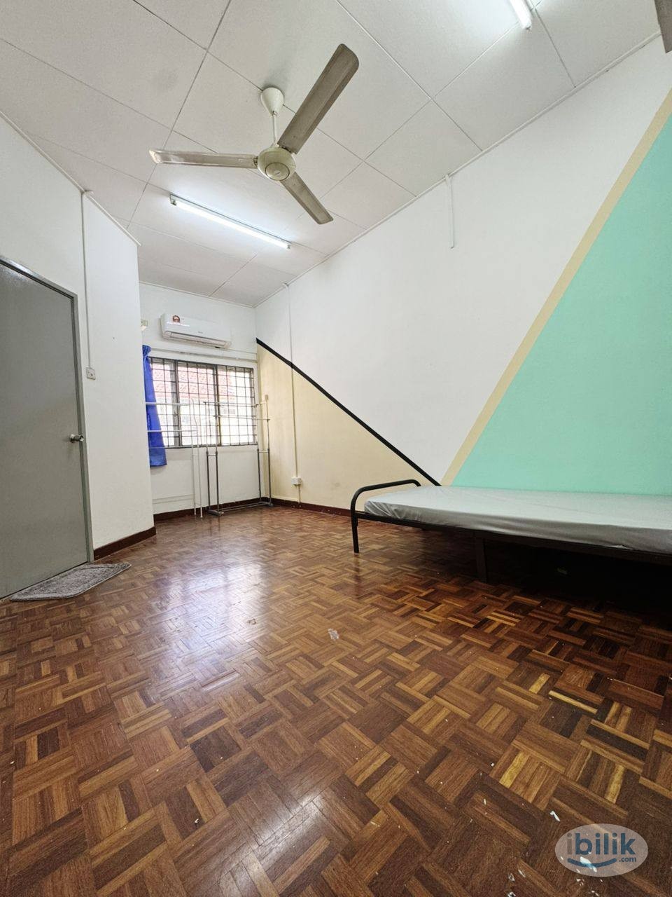 🔥 Prime Location! Stylish Room @ Bandar Utama – Walk to 1 Utama & MRT! 🔥 - Image 1