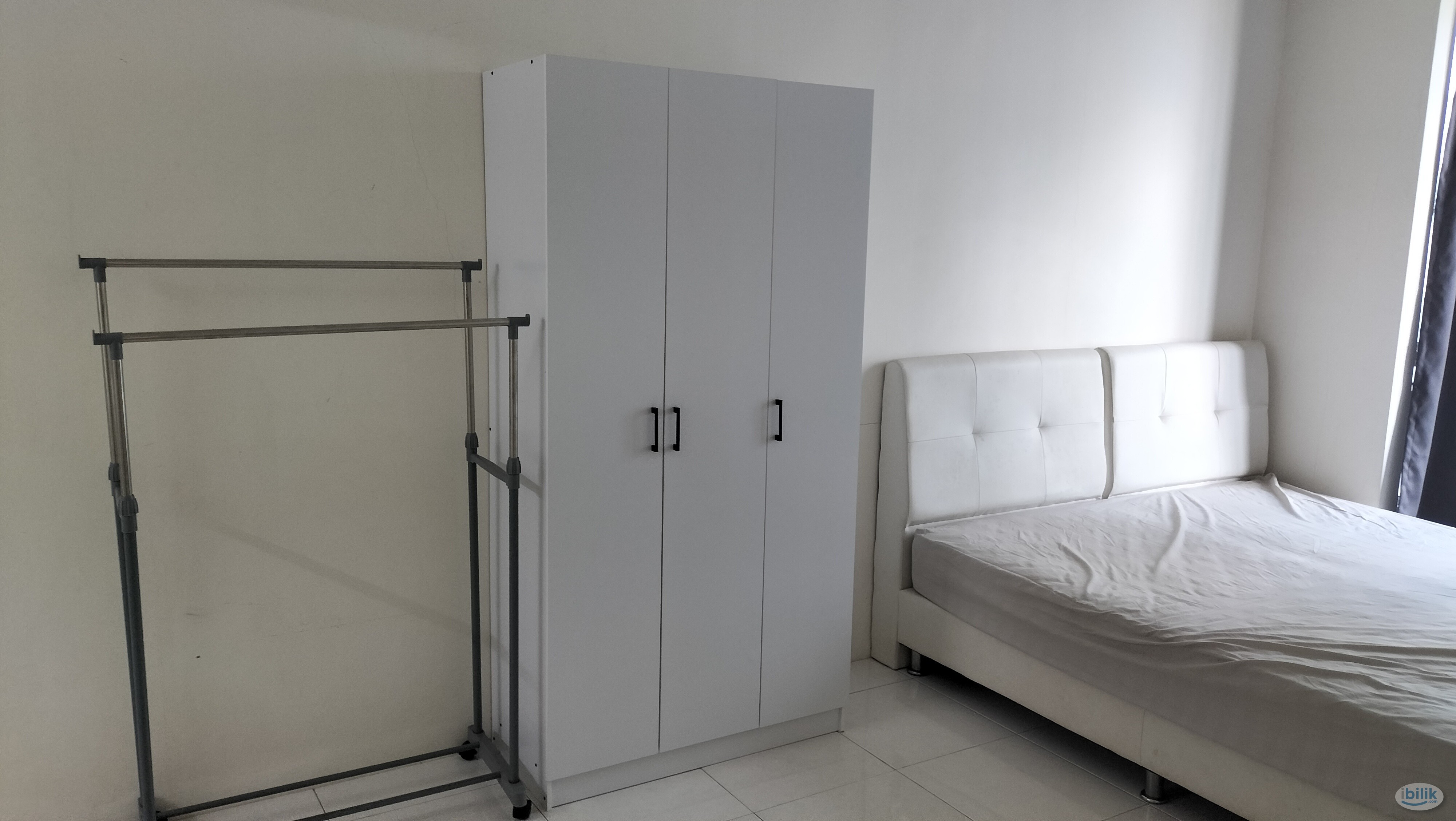 Seafront Resort-styled Summer Place Master Room - Image 2