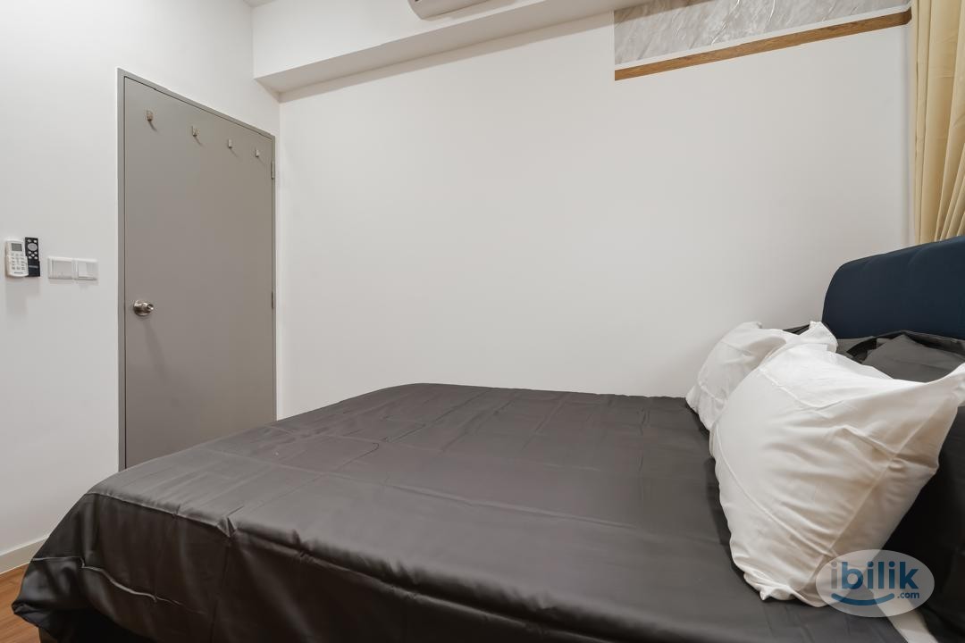 Middle room, fully furnished, near LRT MRT, rental inc utility - Image 3