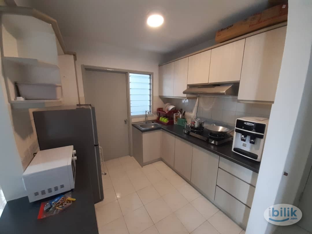 [FEMALE] Medium room, Pantai Hillpark 2, near Vertical Horizon Universiti Malaya, Bangsar South - Image 2