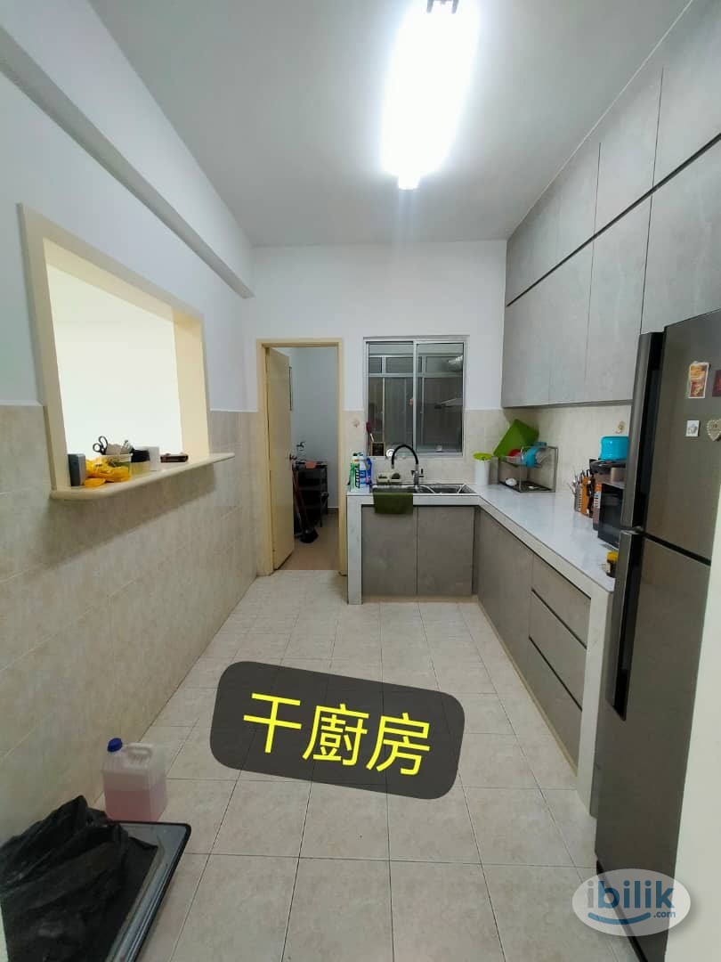 F/Furnish Middle Room at Ara Damansara, Petaling Jaya - Image 4