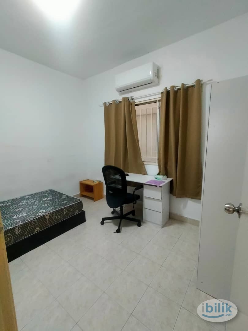 F/Furnish Middle Room at Ara Damansara, Petaling Jaya - Image 1
