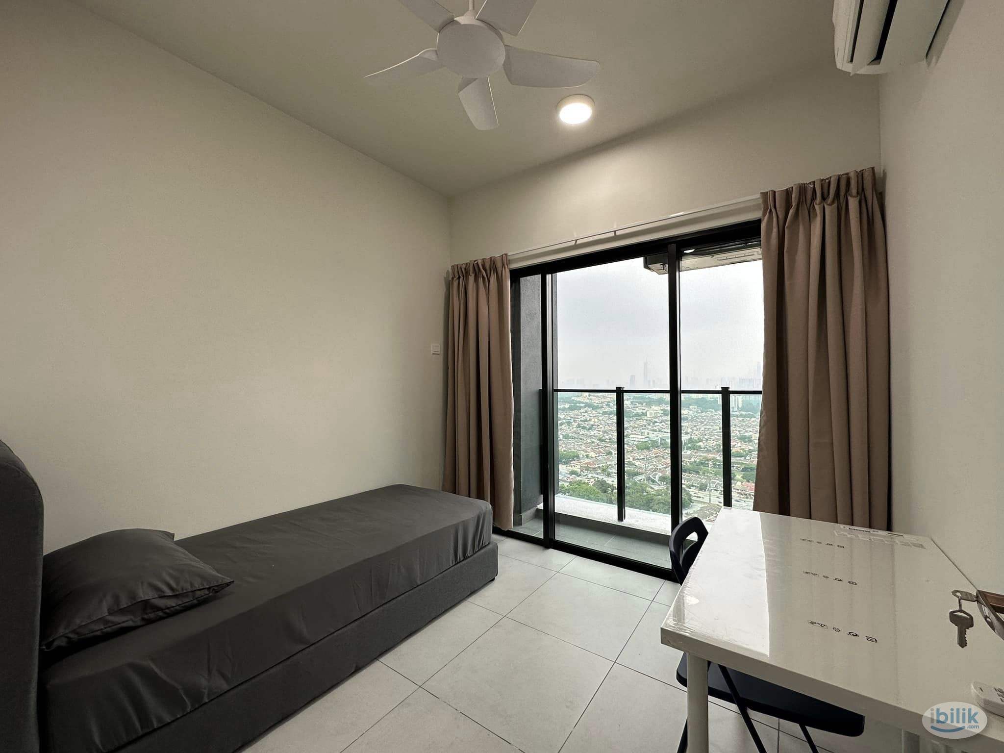 Free Utilities Balcony Room For Rent at Majestic Maxim, Cheras Taman Connaught - Image 1