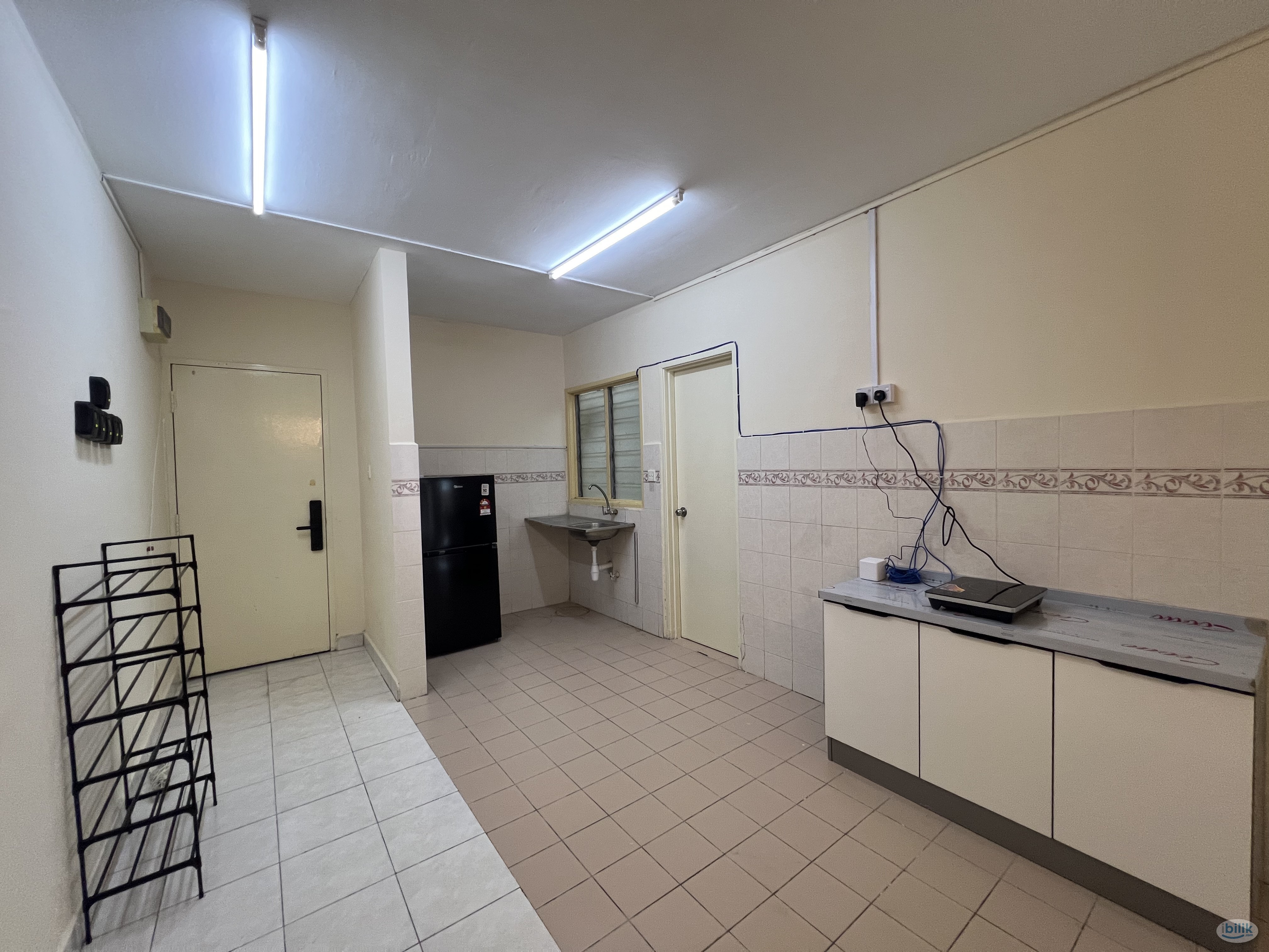 🚶‍♀️Walking Distance to Bus Stop⭐ NEWLY RENOVATED 🔥Single Room at Flora Damansara, Damansara Perdana - Image 4