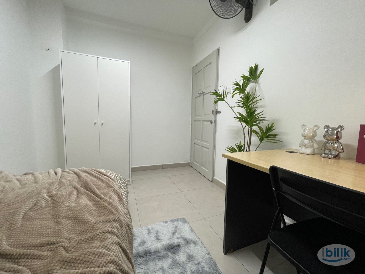 FEMALE HOUSE_PJS 7 Sunway_10 mins to Taylor_Small Room - Image 3