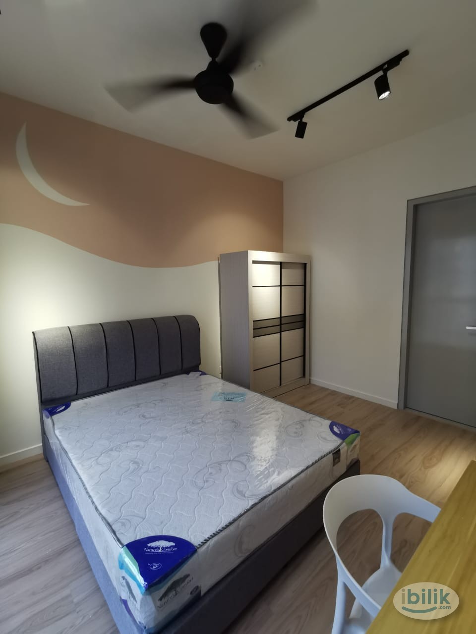 Middle Room at Wangsa Maju, Setapak - Image 1