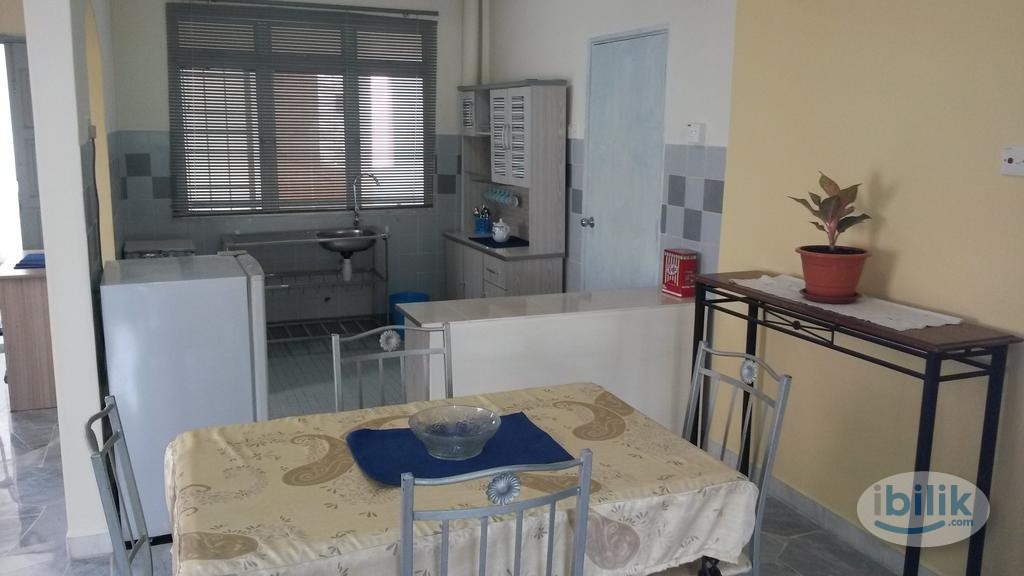 ✴️ Chic & Cozy! Single Room 💯 Fully Furnished Room for Rent at Taman Pinggiran Putra, Bandar Putra Permai - Image 3