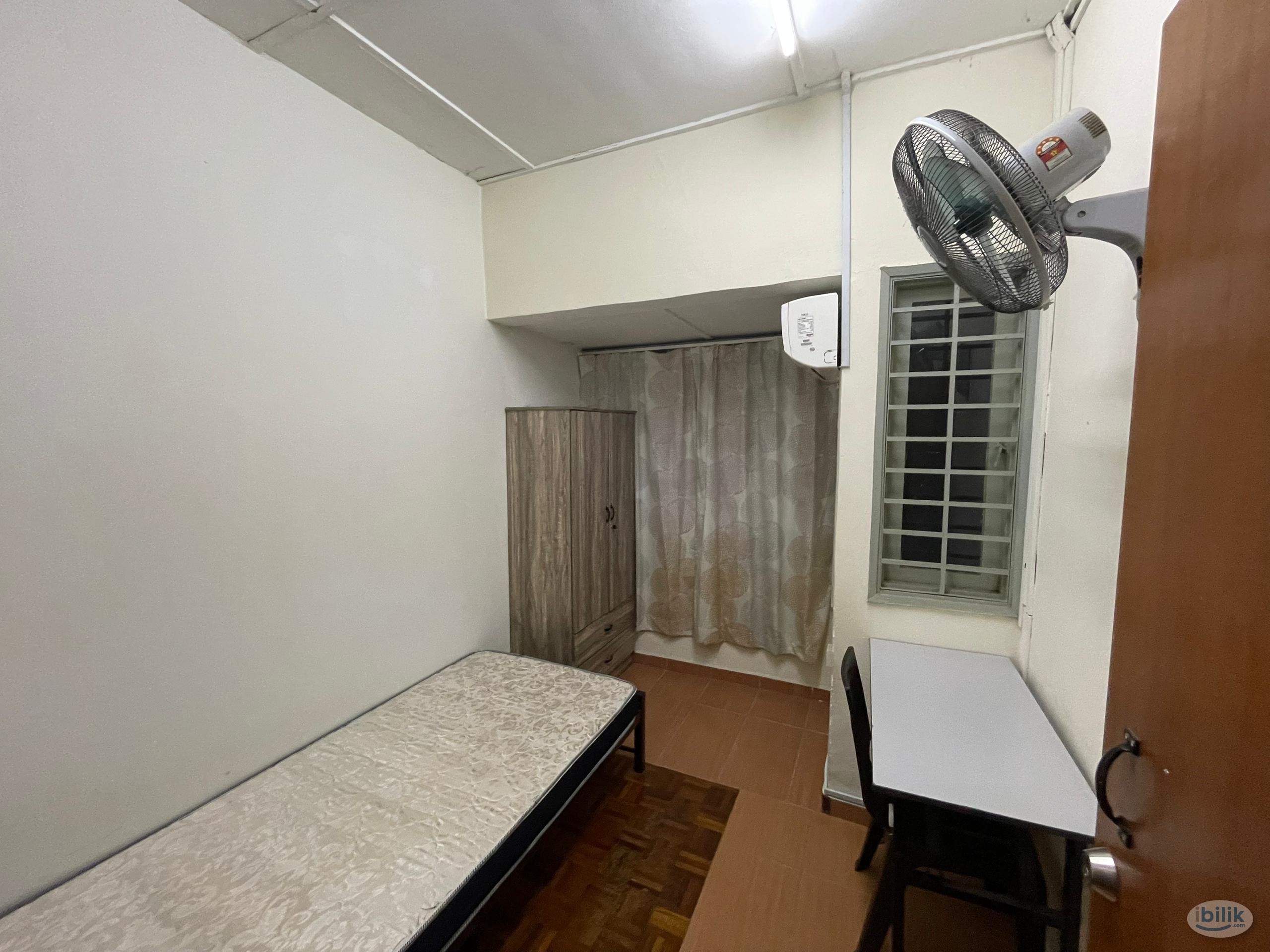 Room at SS18 ( Near LRT Station ) , Subang Jaya - Image 2