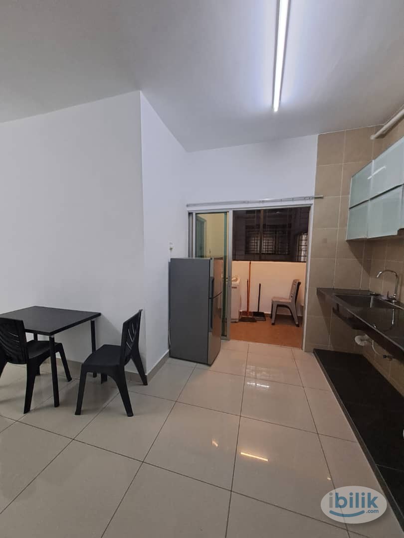 Female Unit_Big Master Room with Private Bathroom at OUG Parklane, Old Klang Road - Image 3