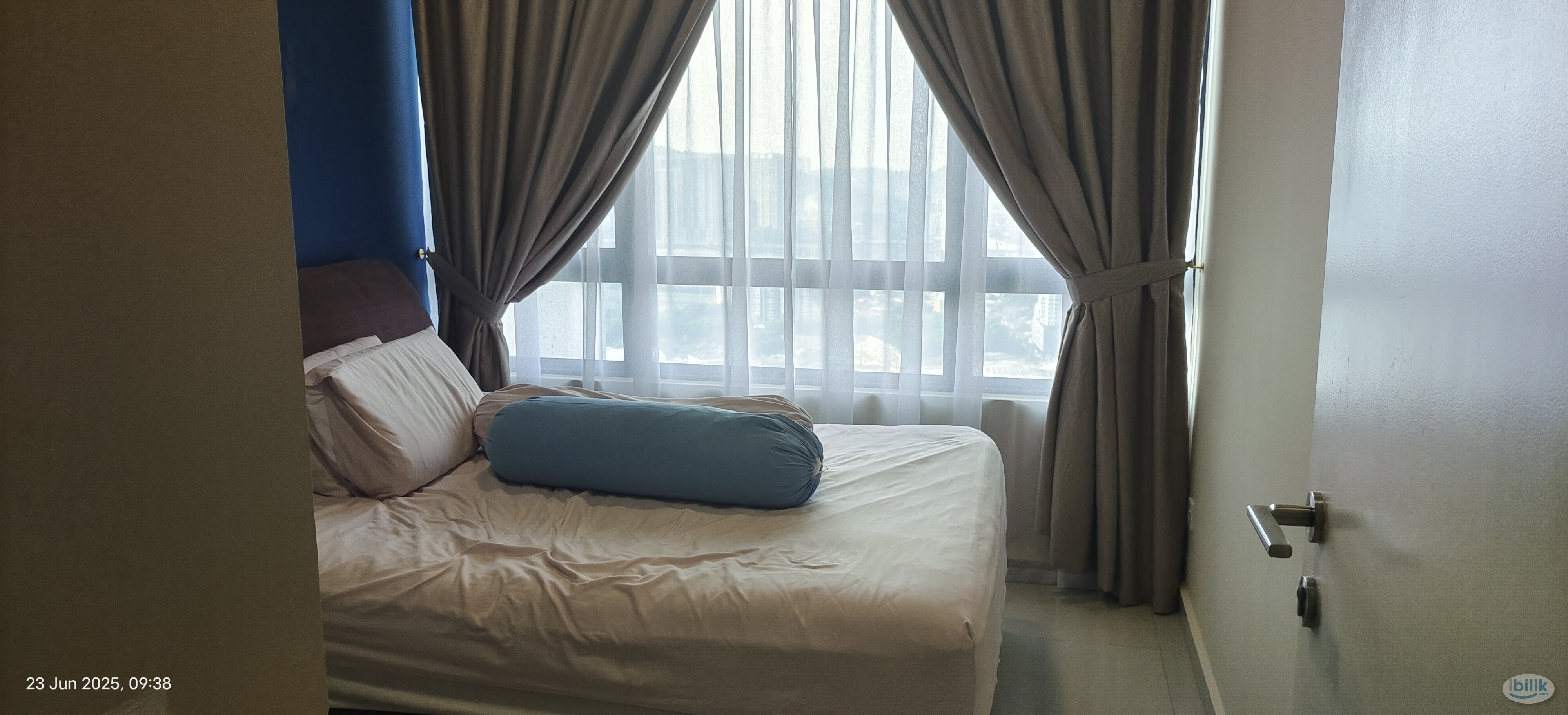 Middle Room at Nidoz Residences, Desa Petaling - Image 1
