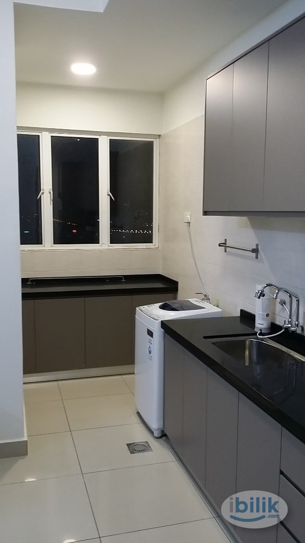 Impian Meridian Female Master Room For Rent - Image 5