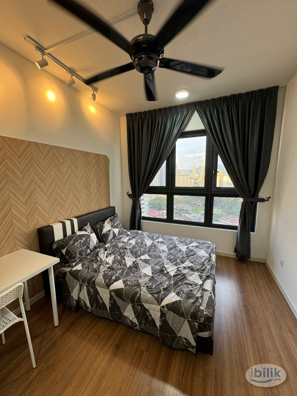 Master Room at M Vertica KL City Residences, Cheras - Image 1