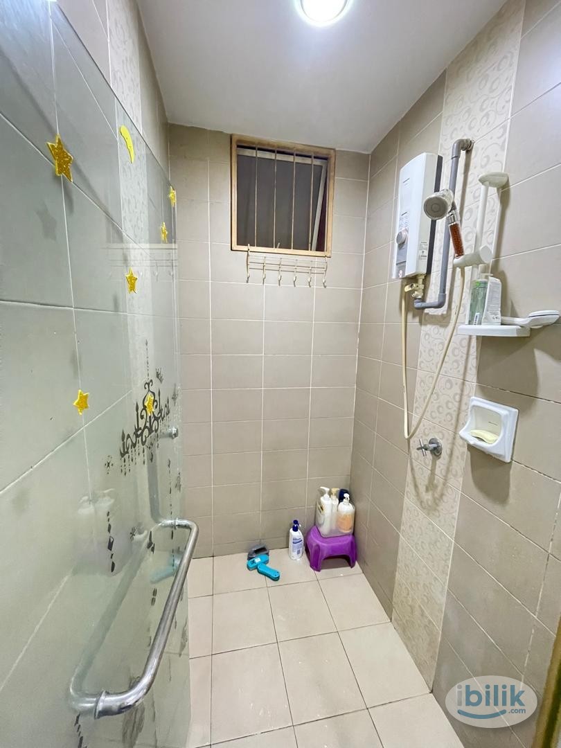 The Zest serviced apartment middle room for Rent Bandar Kinrara puchong near Bukit Jalil - Image 4