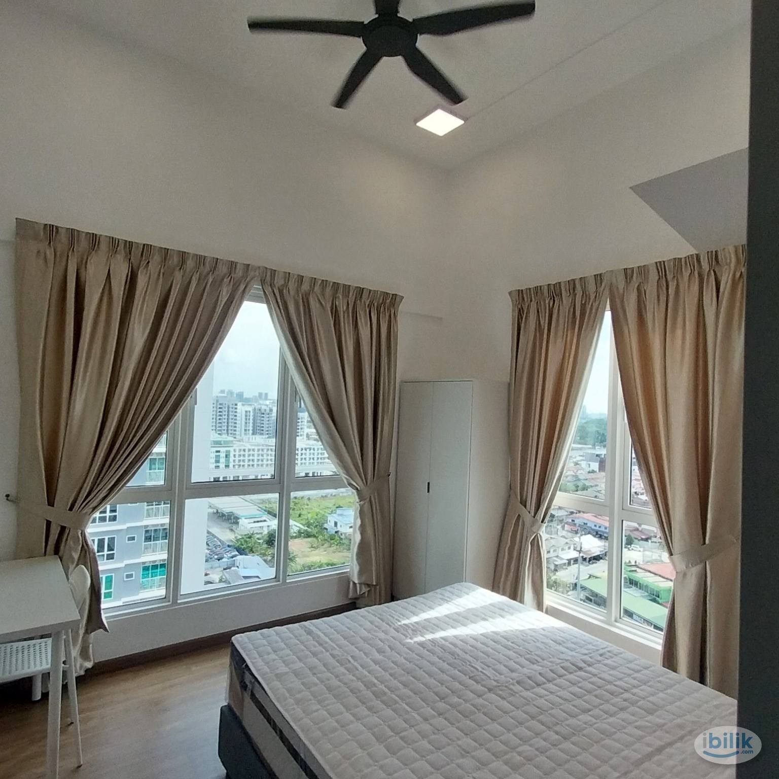 Master Room at 121 Residences, Petaling Jaya - Image 1