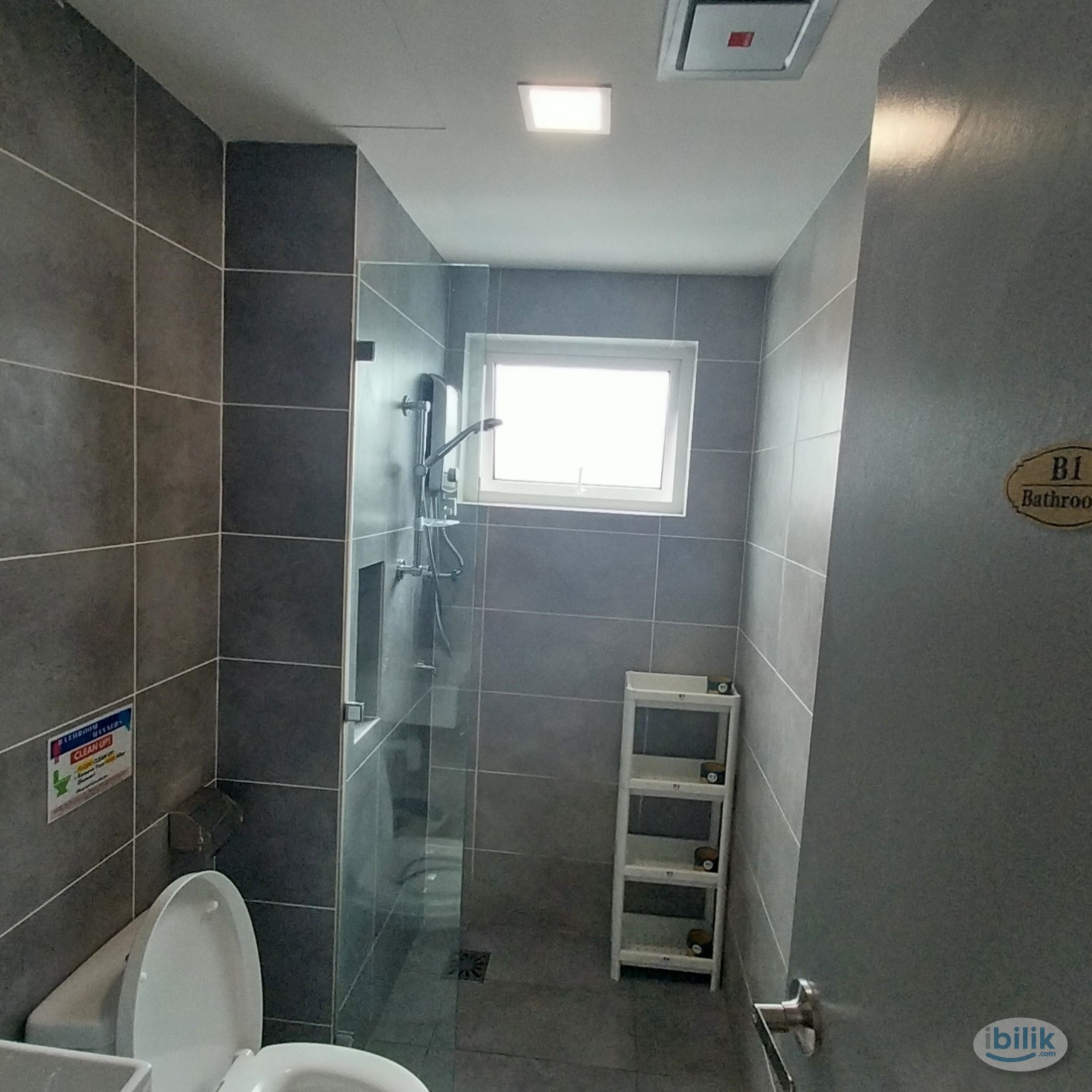 Middle Room at 121 Residences, Petaling Jaya - Image 2