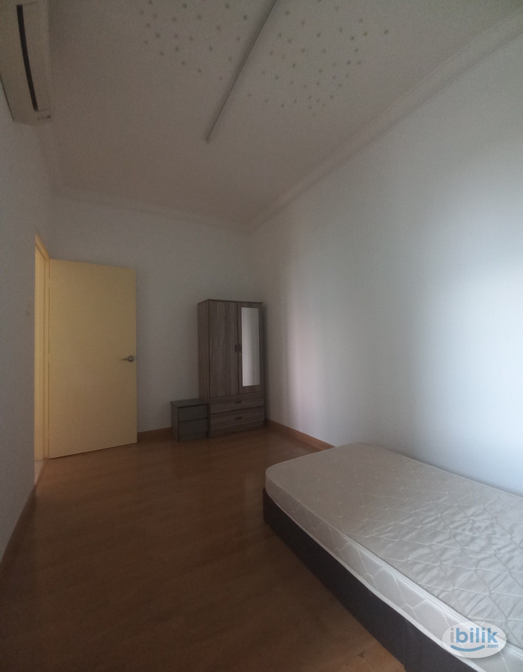 Middle Room at Metropolitan Square, Damansara Perdana - Image 2