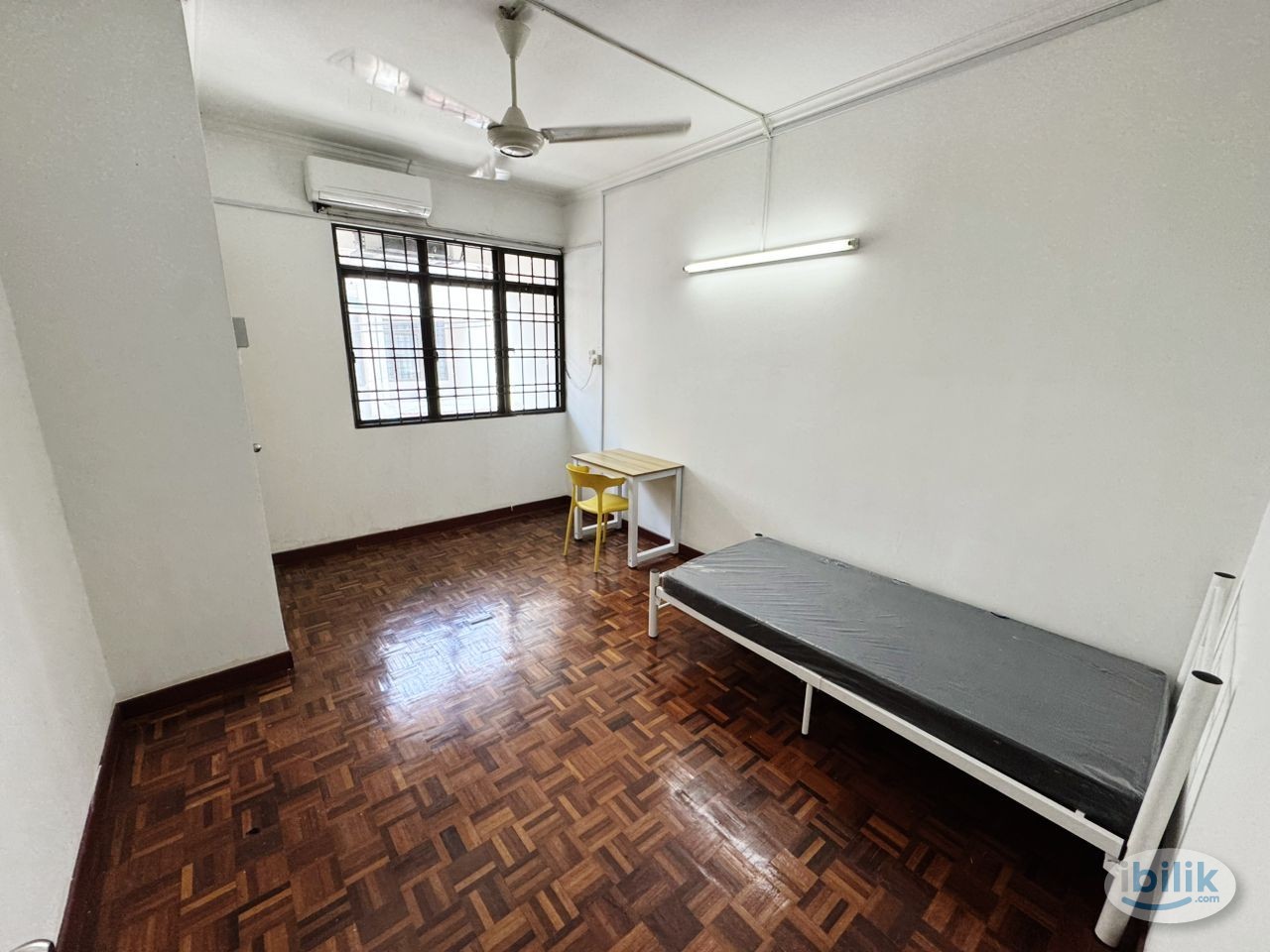 🛏️ Jalan BU 7/8, Bandar Utama – Near MRT Bandar Utama (Medium Room, Attached Shared Bath) M3 - Image 1