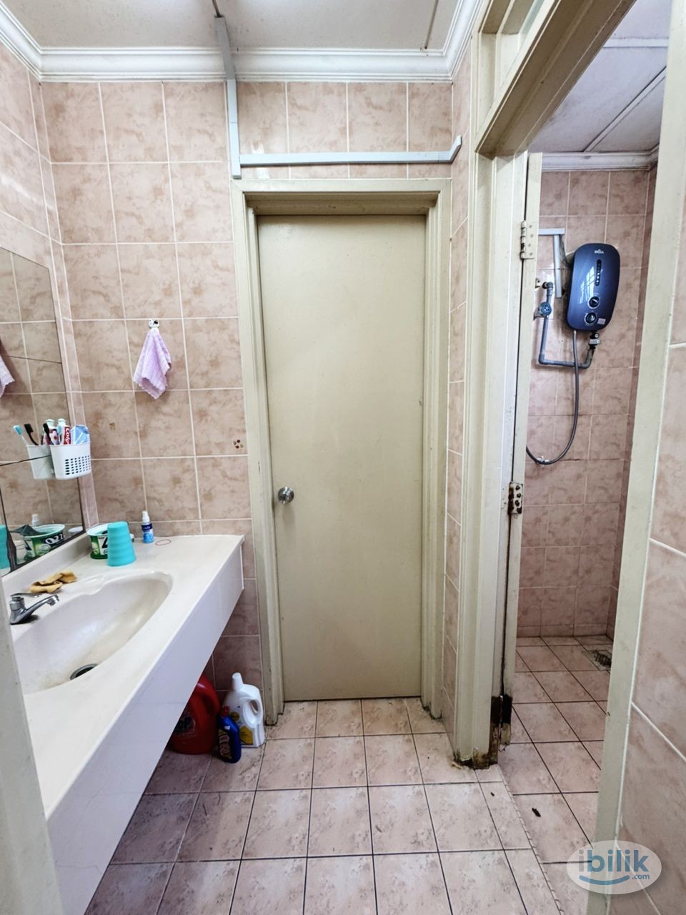 🛏️ Jalan BU 7/8, Bandar Utama – Near MRT Bandar Utama (Medium Room, Attached Shared Bath) M3 - Image 3