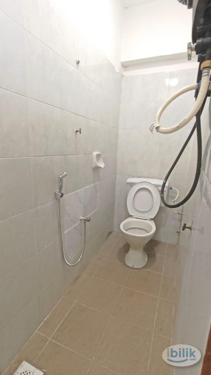5 Mins Walking Distance To Menara Maybank , Zero Deposit🔥Single Bed Master Room With Private Bathroom , Walking Distance - Image 5