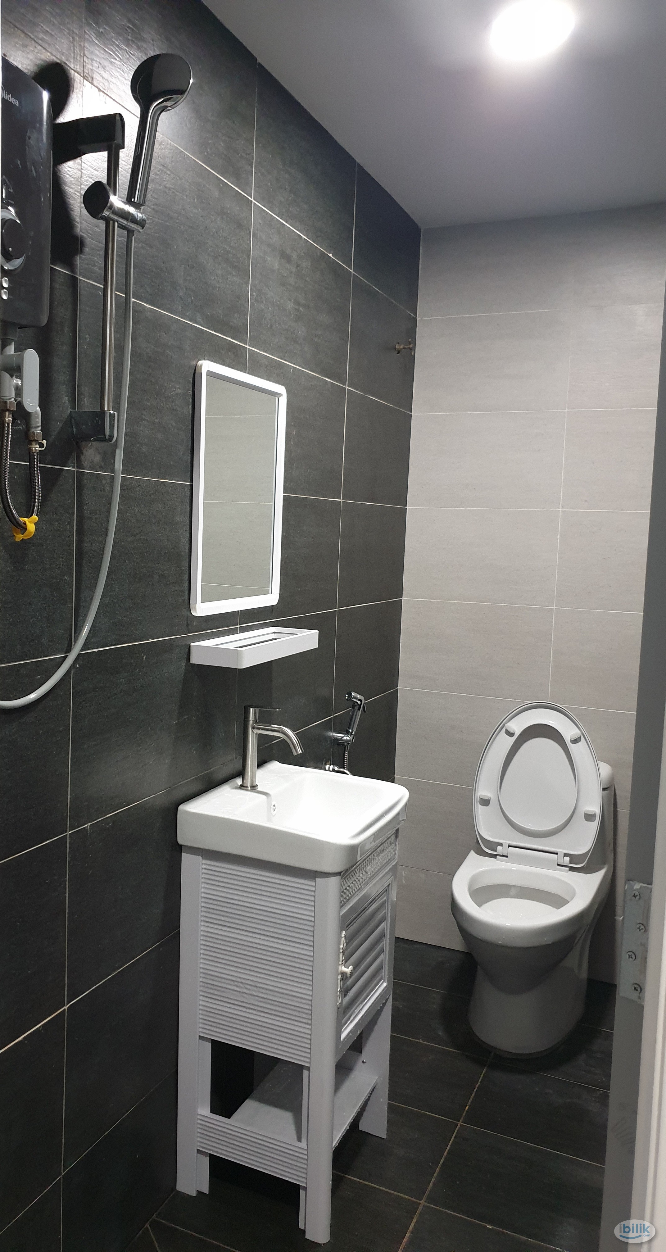 🚗Parking Space📍BSA College Pantai Hospital Cheras Business Centre CBC🌀冷气单人房 Air-cond Single Room🎯Bahtera - Image 3