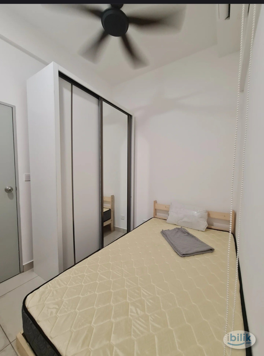 Single Room at Bintang Residensi, Bukit Jalil Microwave Dispenser AirCon - Image 1