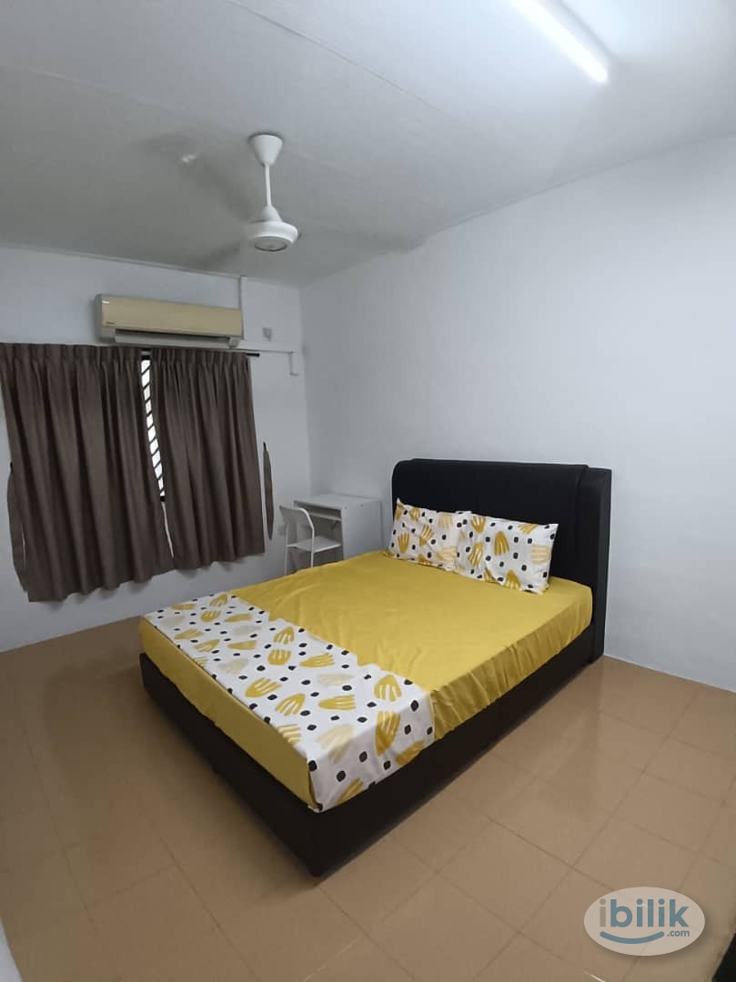 Female room for rent at Taman Besatu @ Kulai - Image 1