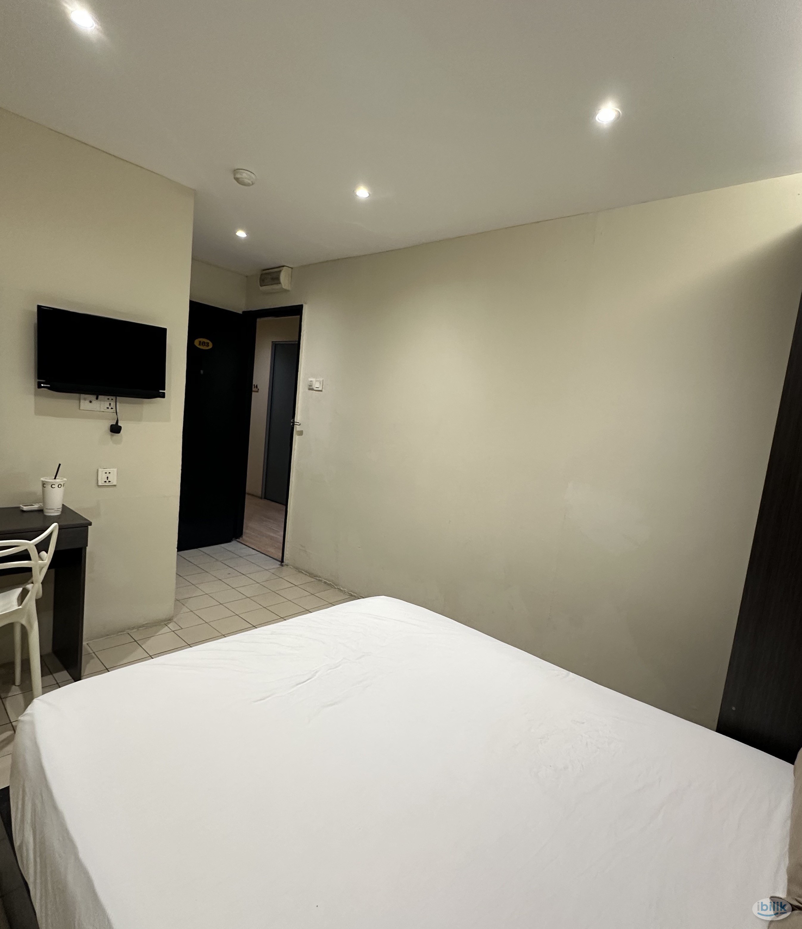 😱‼️MASTER ROOM NEAR BRT MENTARI ‼️ MOVE IN IMMEDIATELY WITH ZERO DEPOSIT 🥵 - Image 3