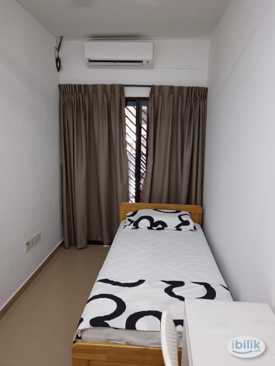 Female room for rent at Taman Bersatu @ Kulai - Image 1