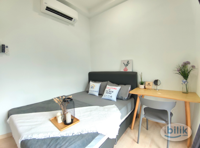 PARKHILL RESIDENCE MEDIUM ROOM FOR RENT - Image 2