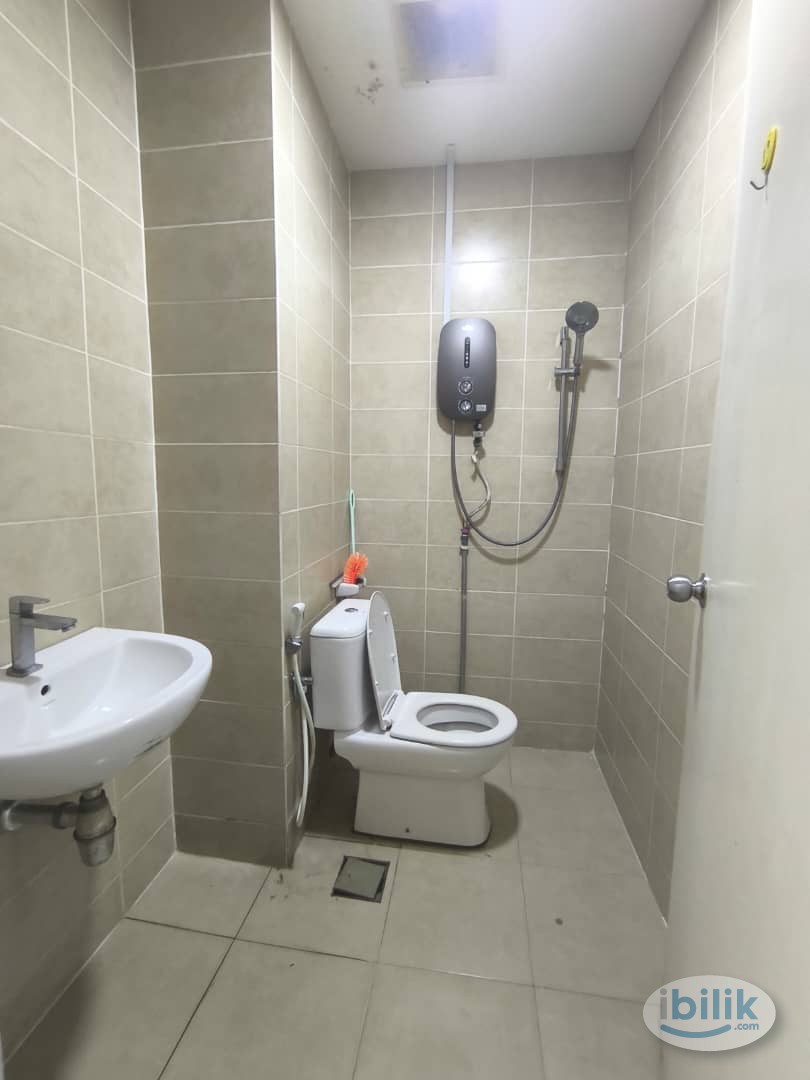 😱‼️MASTER ROOM WITH PRIVATE BATHROOM @ USJ ‼️😱 MOVE IN IMMEDIATELY WITH ZERO DEPOSIT 🥵💯 - Image 2