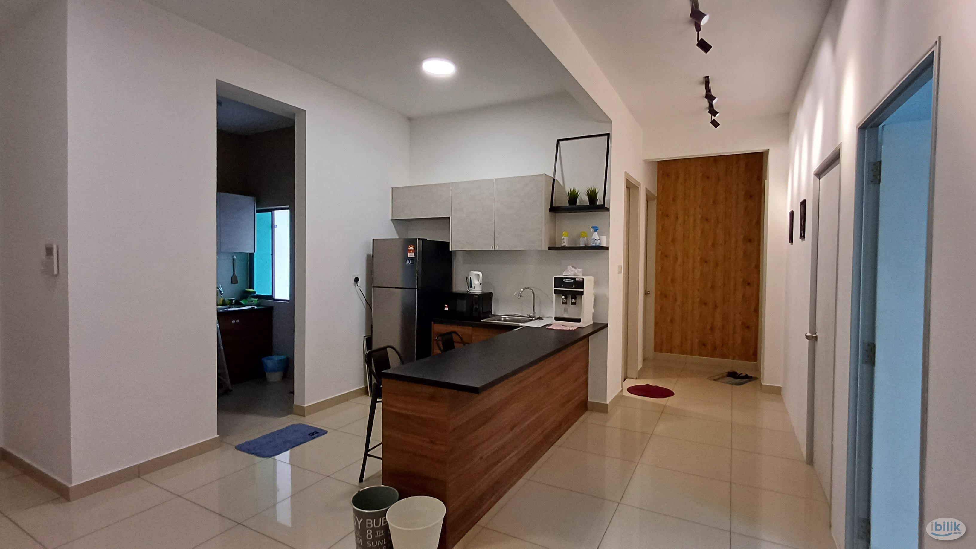 Ultra-Comfortable Queen Bedroom for Rent in The Vyne Sungai Besi KL - Image 3