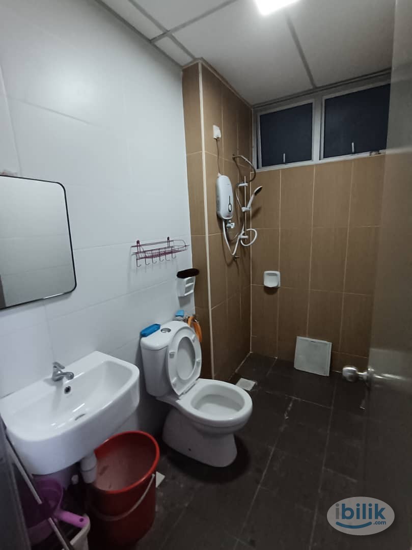 Male room for rent Larkin Heights @ Larkin Idaman - Image 2