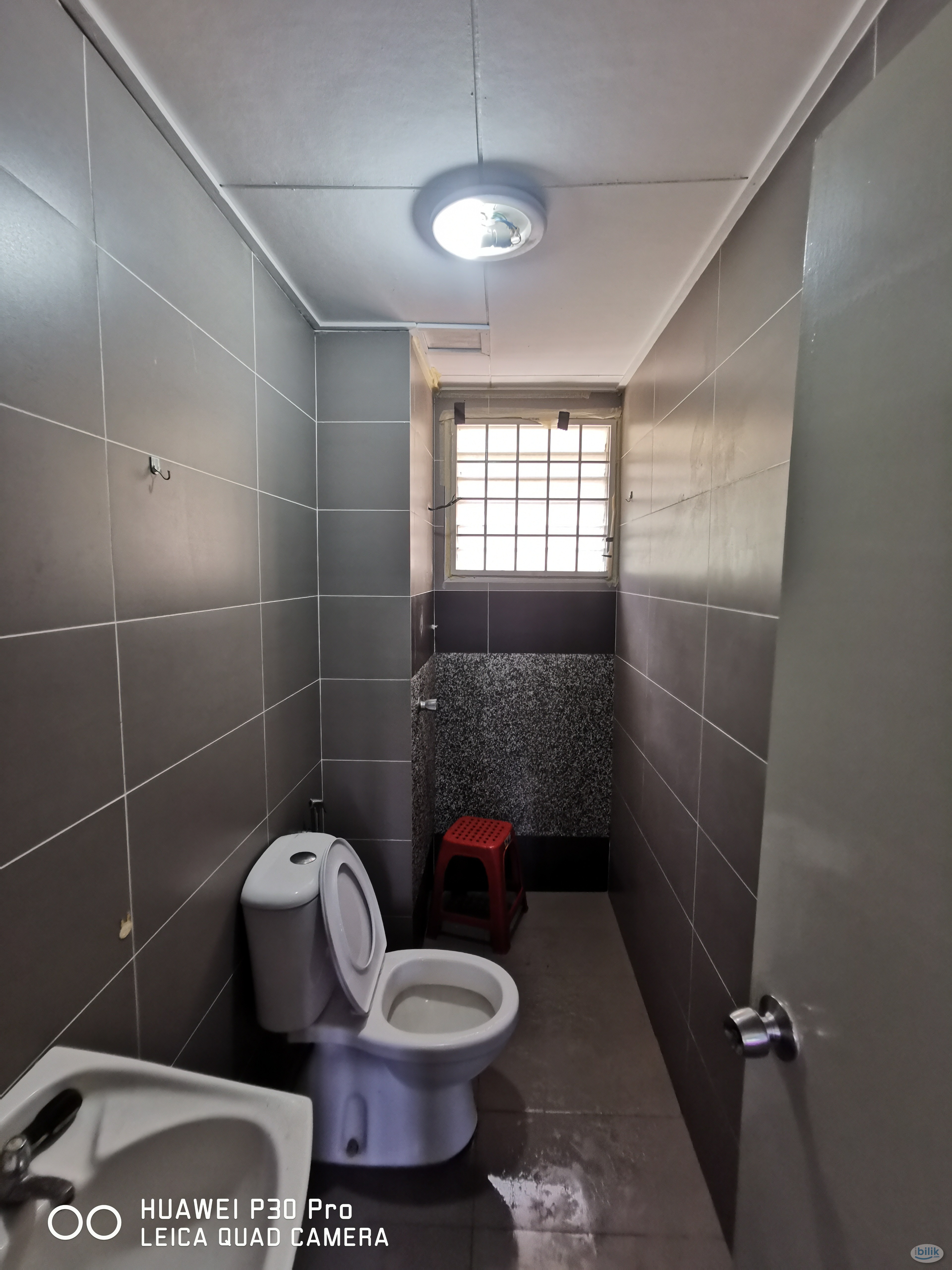 Middle Room at D'Palma Apartment, Pusat Bandar Puchong - Image 3