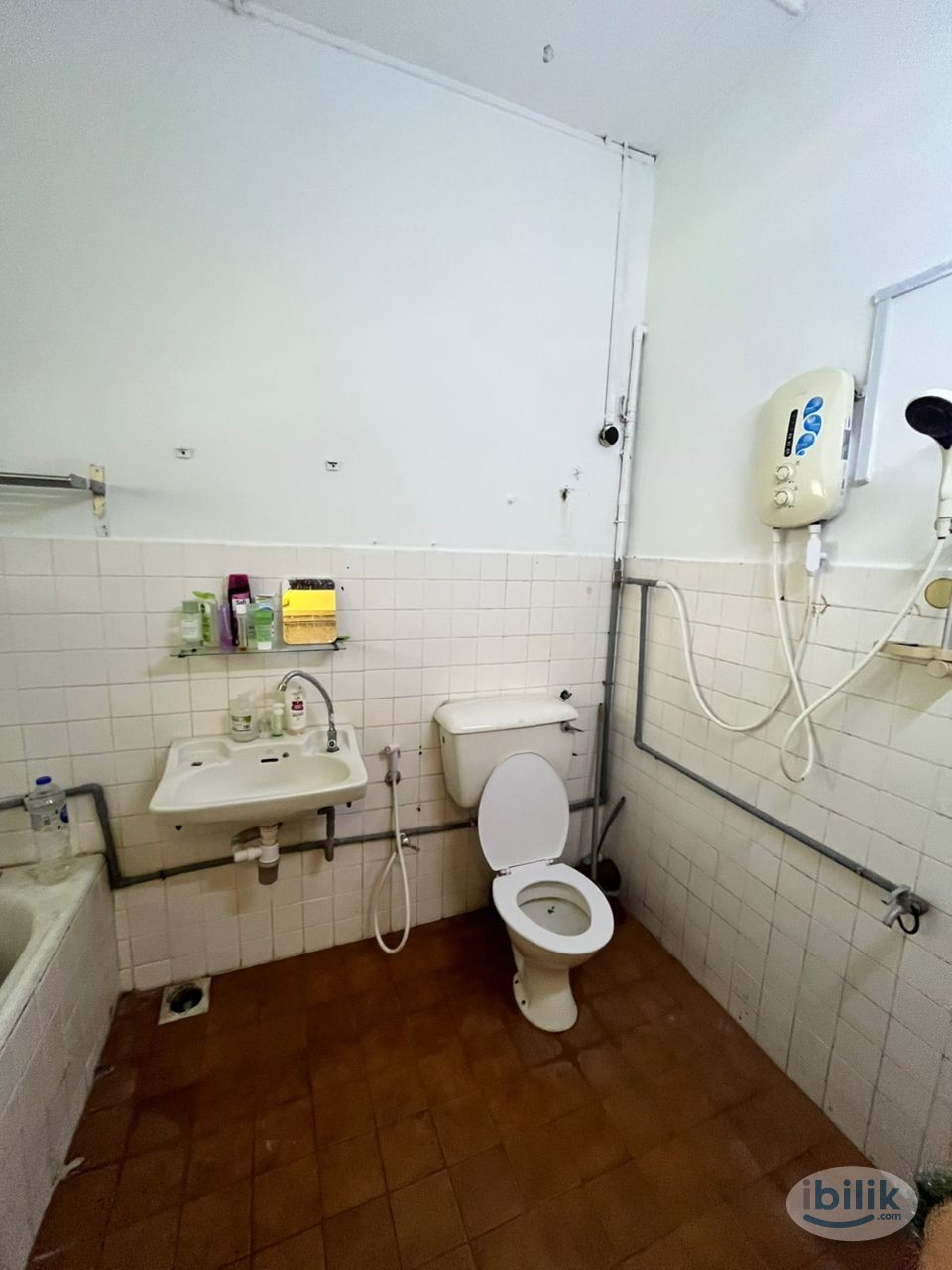 🙋‍♀️FEMALE UNIT🙋‍♀️SS2 PETALING JAYA FEMALE ROOM WITH BALCONY FOR RENT🔥🔥NEAR GROCERY ,BANK ,FOOD STALL‼️‼️ - Image 5