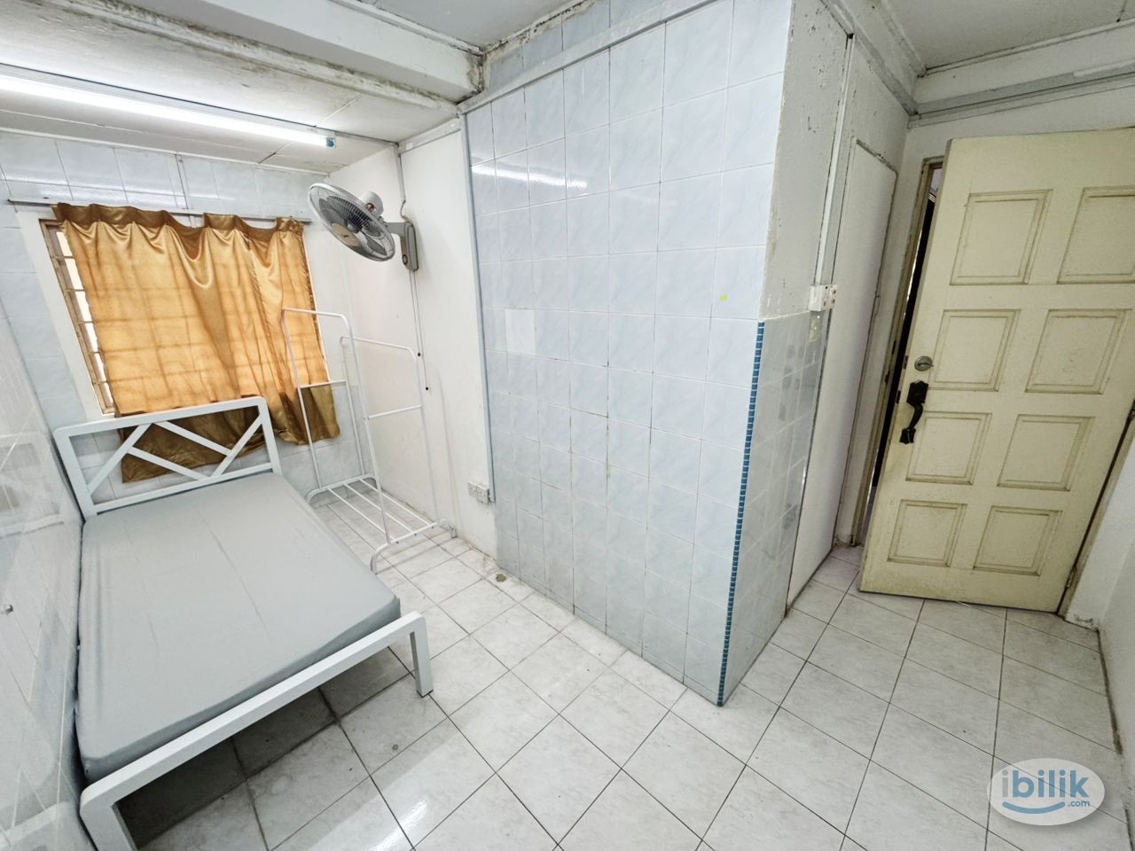 👀Single Room 👩🏻‍🦰👩🏻‍🦰FEMALE UNIT👩🏻‍🦰👩🏻‍🦰 at Bandar Utama WALKING DISTANCE MRT STATION🚉🚉🚉 - Image 1