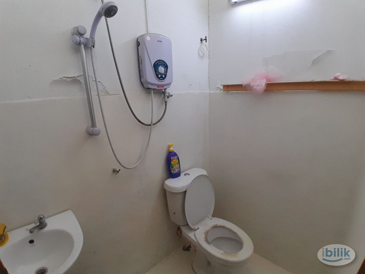 [PJS 10 House] Medium Room with Aircond Rent Near Sunway Mentari, Sunway Pyramid - Image 5