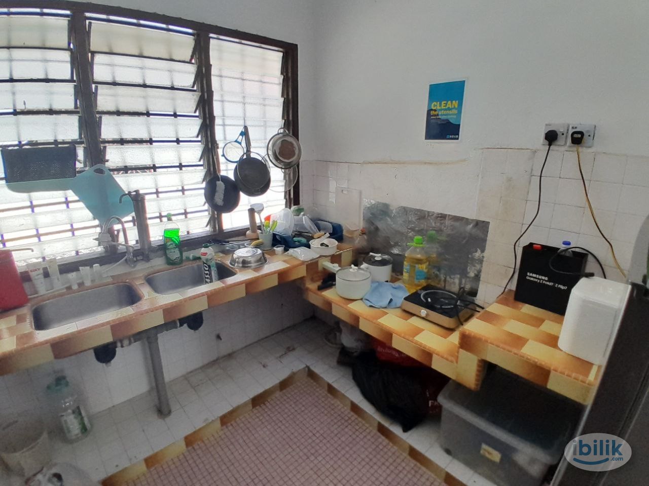[PJS 10 House] Medium Room with Aircond Rent Near Sunway Mentari, Sunway Pyramid - Image 1
