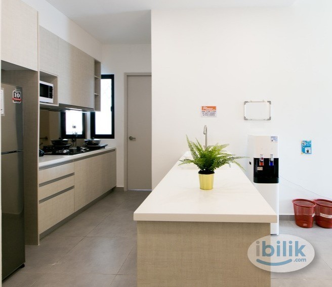 FREE WIFI+UTILITIES, Middle Room at D'Sands Residence, Old Klang Road - Image 5