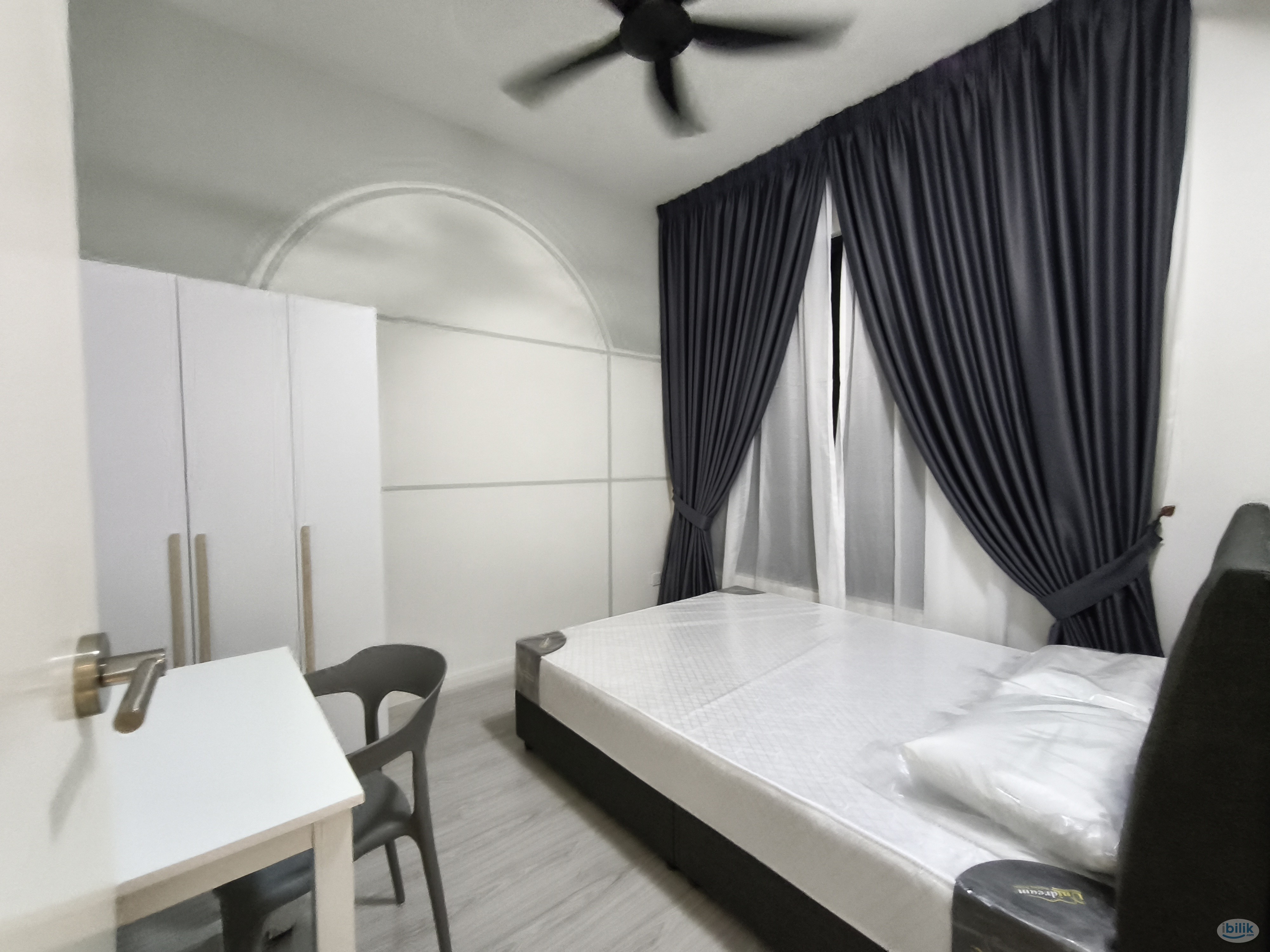 Meta Residence Room To For Rent (Female Unit) , Fully Furnish Near MRT ,UPM - Image 1
