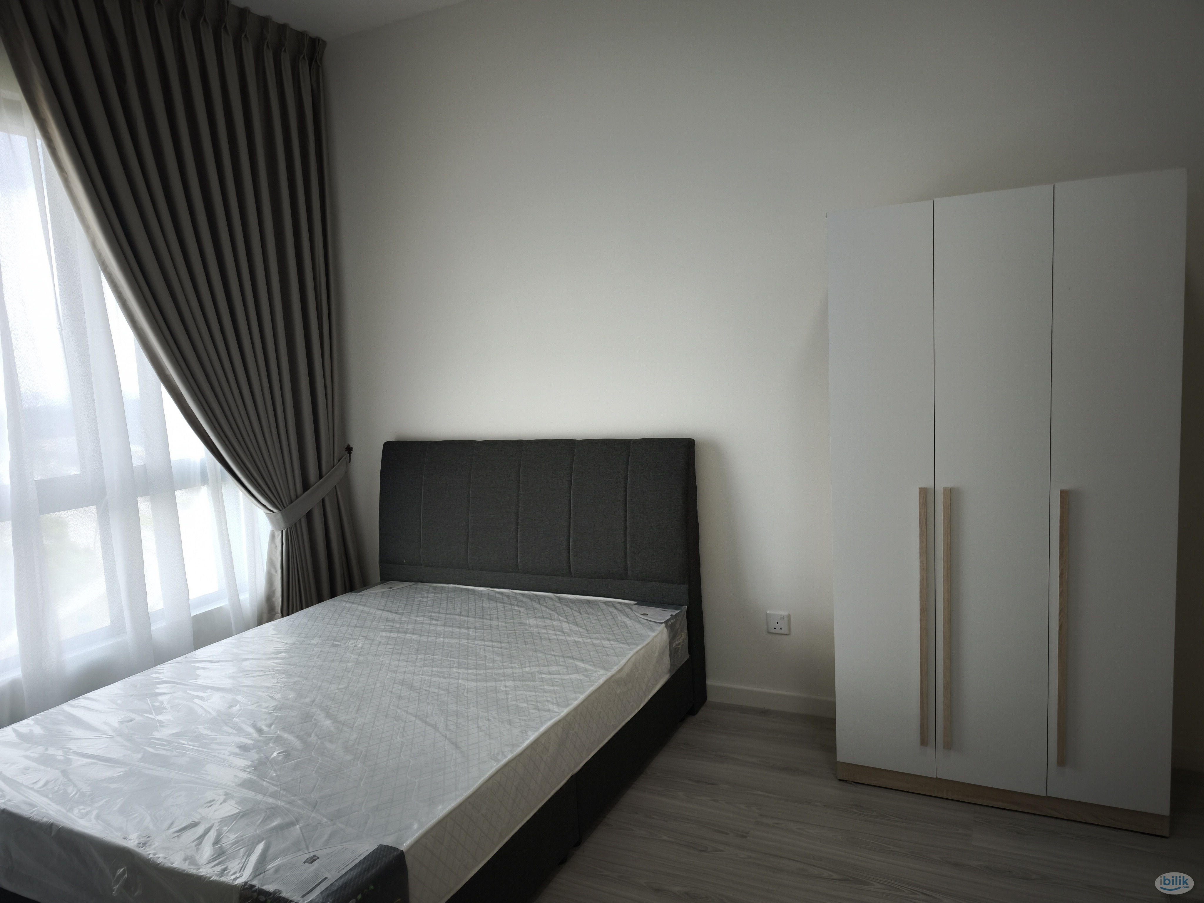Meta Residence Room To For Rent (Female Unit) , Fully Furnish Near MRT ,UPM - Image 3
